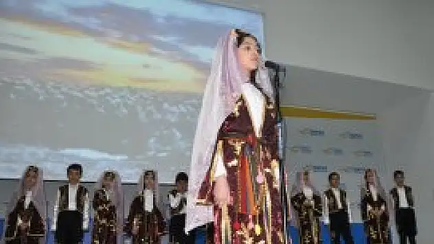 M. Özdemir'de Kültür Sanat gecesi