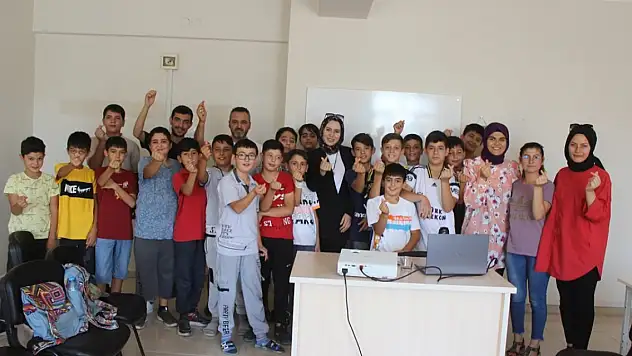 Karapınar'da işaret dili eğitimi verildi
