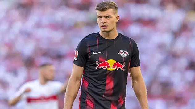 Alexander Sörloth imzayı atıyor