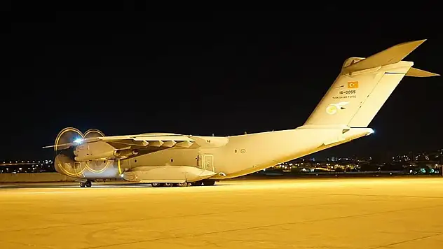 Türkiye, selden etkilenen Pakistan'a yardım için 'hava köprüsü' kurdu