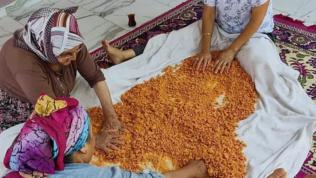 Kadınların tarhana mesaisi başladı