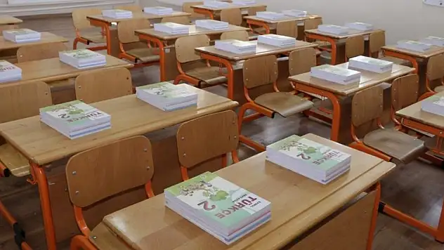 Muğla'da ücretsiz ders kitapları sıralarda yerini alıyor