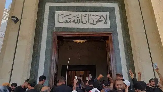 Irak'ta sokağa çıkma yasağı ilan edildi