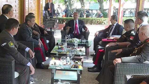 Bakan Akar, ​dost ve kardeş ülkelerin savunma bakanları ve yardımcıları ile görüştü