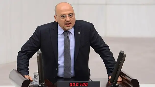 AK Parti'den TİP Milletvekili Ahmet Şık'a dava