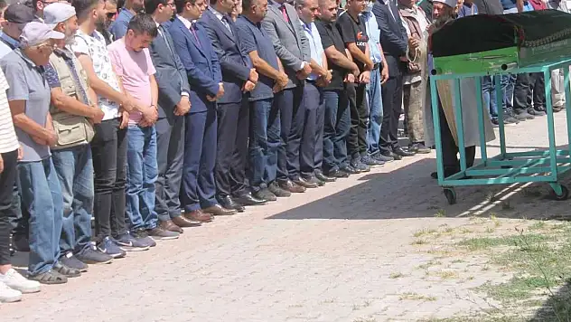 Hakim Nagihan Sel, son yolculuğuna uğurlandı