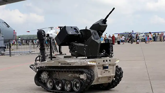 Dijital birliklerin robot askeri 'Barkan' 2023'te askeri birliklere verilecek