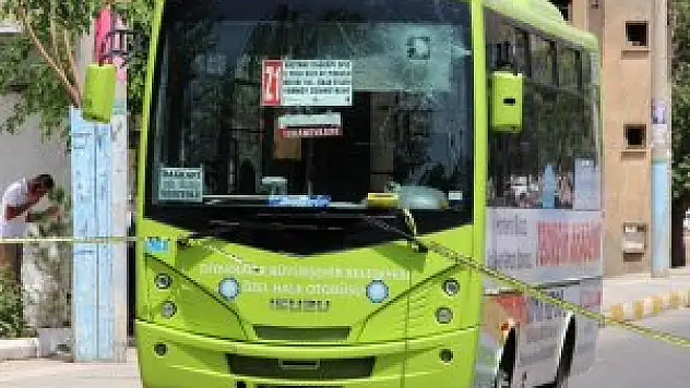 Diyarbakır'da 'yol verme' kavgası: 4 yaralı