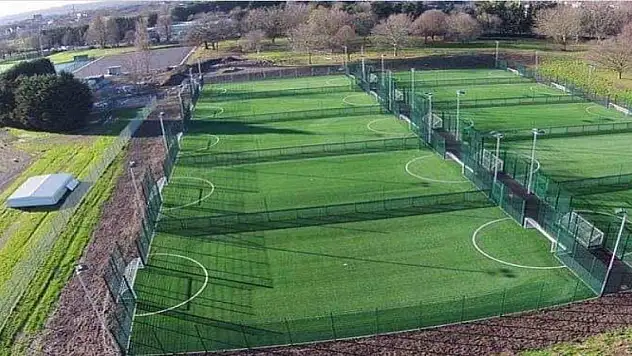 İngiltere'de Beşiktaş futbol okulu açıldı