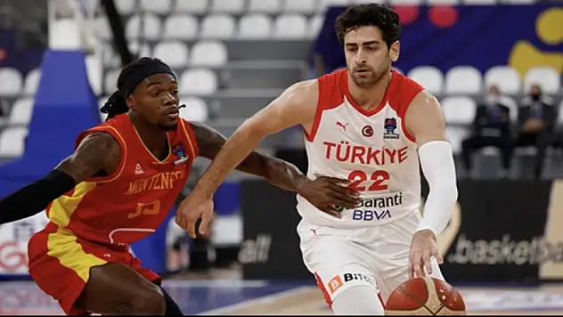 12 Dev Adam zaferle başladı