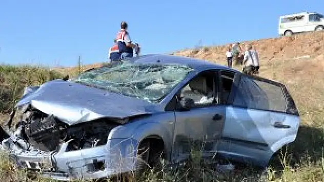 Kırıkkale'de otomobil şarampole devrildi: 2 ölü