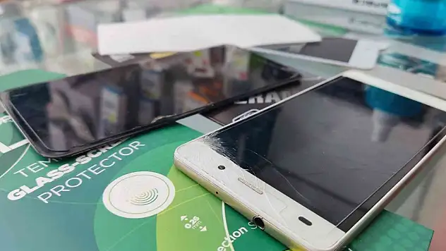 Telefonlar için ekran koruyucu uyarısı