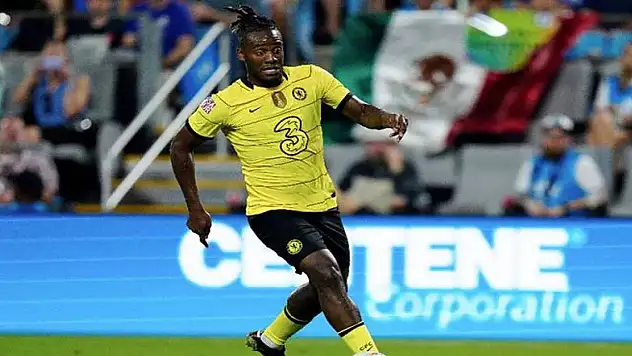 Fenerbahçe Batshuayi ile anlaştı