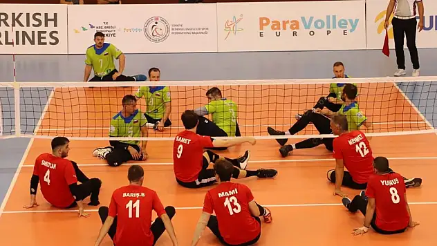 Oturarak Voleybol Gümüş Ligi'nin açılış töreni Zonguldak'ta yapıldı