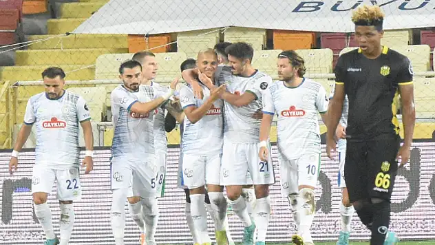 Malatya'da 4 gol, 2 kırmızı kart