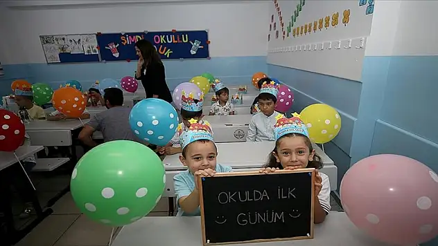Miniklerin okula uyum eğitimi, veli seminerleri ile başlatıyor