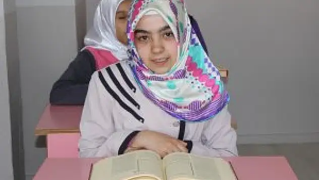 Konyalı ortaokul öğrencisi 3 ayda hafız oldu