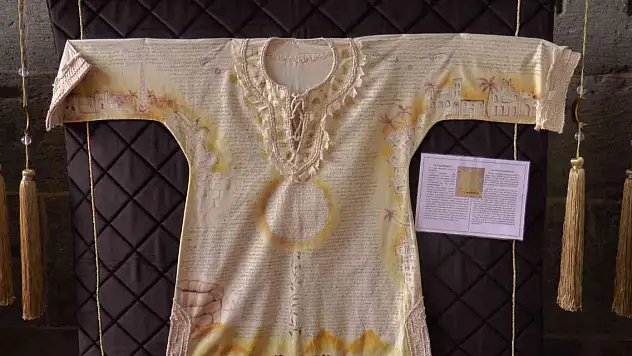 Sırrı çözülemeyen 'tılsımlı gömlekler' Kayseri'de sergilendi