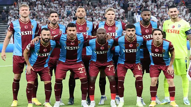 Trabzonspor'u zirvede tutan geri dönüşler: 6 puanı cebine koydu