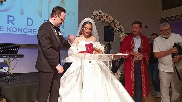 İrem ve Osman Can dünya evine girdi