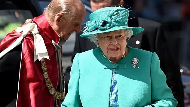 Kraliçe Elizabeth, tıbbi gözetim altına alındı