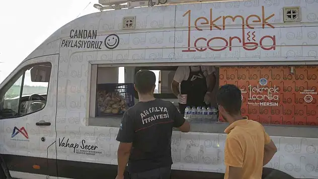 Mobil Mutfak Tırı yangın bölgesinde