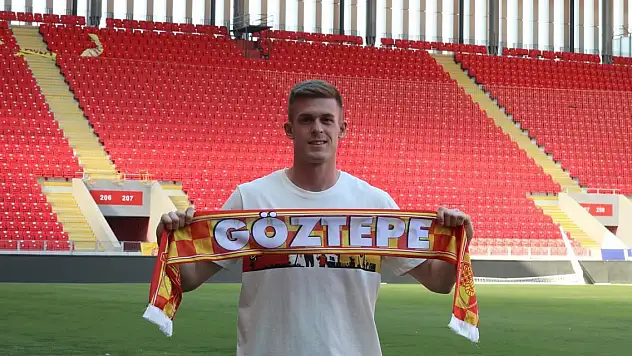 Göztepe'de son gün imza şov
