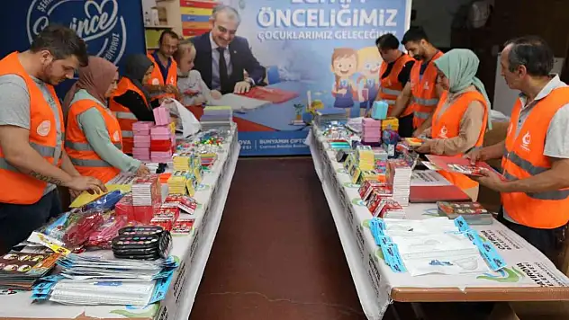 5 bin öğrenciye kırtasiye yardımı