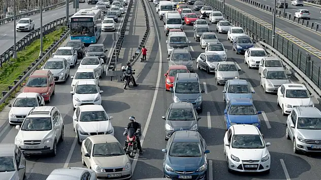 İstanbul'da her 30 dakikalık yolculuk 19 dakika uzuyor