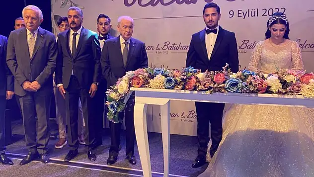 Devlet Bahçeli'nin nikah şahidi olduğu düğüne yoğun katılım