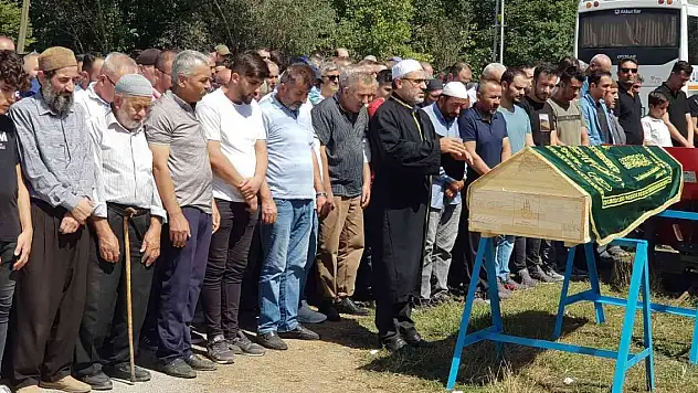 'Halı' tartışmasında öldürülen genç memleketinde toprağa verildi