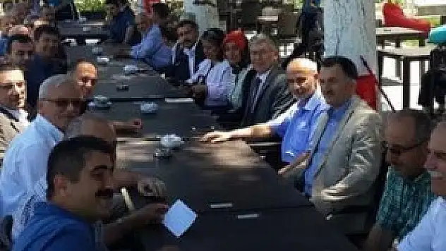 Babaoğlu'ndan bayramda ilçe ziyaretleri