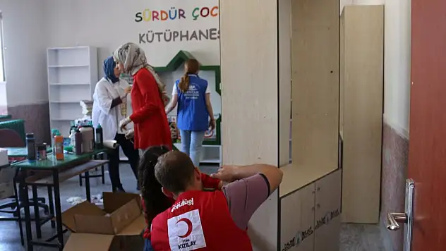 Üniversiteli gençlerden Karatay'da alkış alan iyilik hareketi