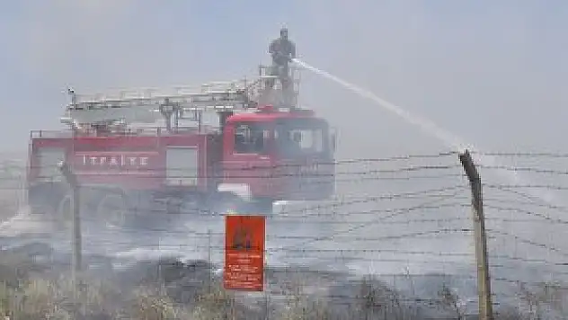 Konya'da askeri alanda ot yangını