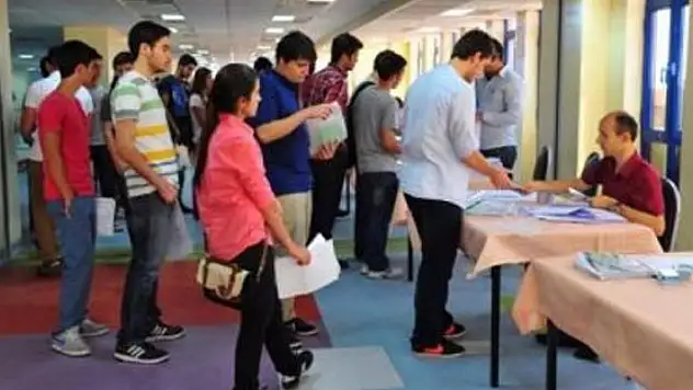 Üniversitede kayıtlı binlerce öğrenci yerleşip kayıt olmuyor