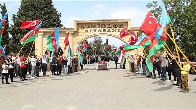 Azerbaycan'ın şehit sayısı 71'e çıktı