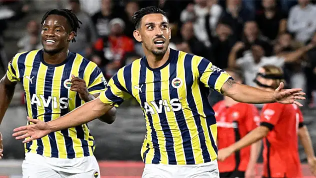 Fenerbahçe'den geri dönüş! 1 puanı kaptılar
