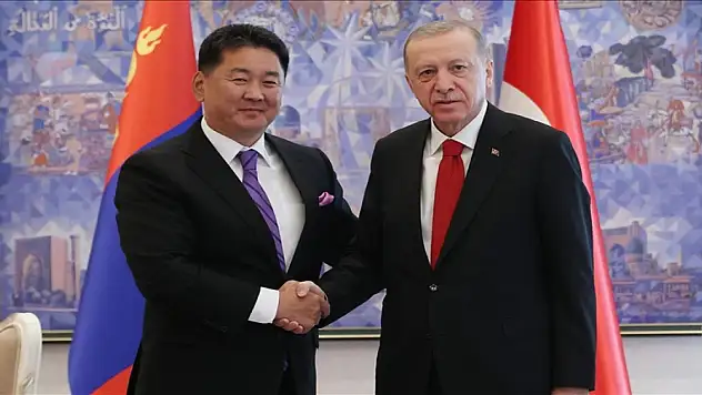 Erdoğan, Moğolistan Cumhurbaşkanı Khurelsukh ile bir araya geldi