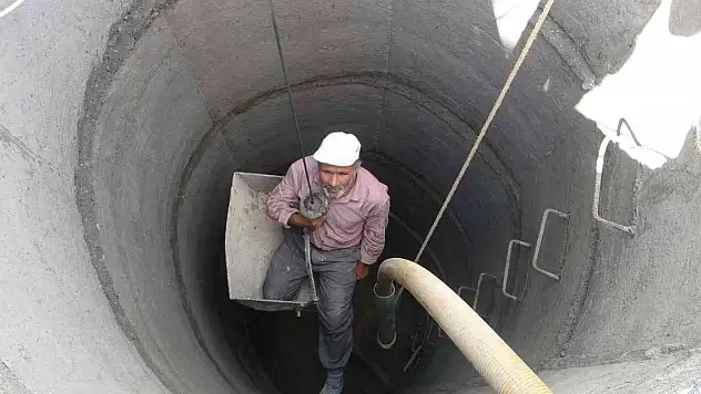 Gelişen teknolojiye rağmen asırlık geleneği sürdürüyorlar