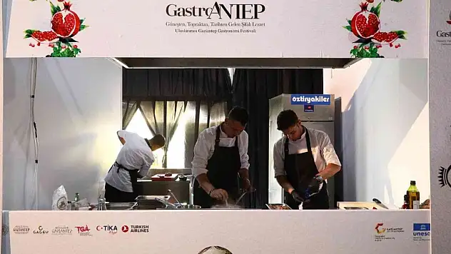 Gastroantep 'Local Chef Yarışması'nda usta şefler kıyasıya yarıştı