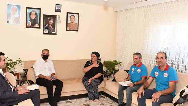 Seydişehir Kaymakam Pişkin, vatandaşların hanelerine konuk oluyor