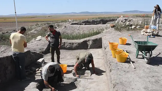SÜ ekibi 4 bin 500 yıllık ağrı kesici buldu