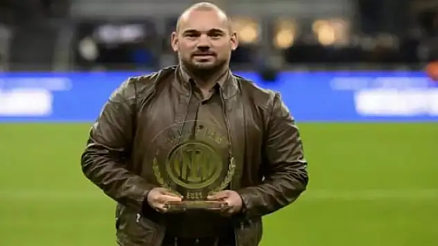 Sneijder'e sürpriz teklif! Burak Yılmaz'la yeniden buluşabilir