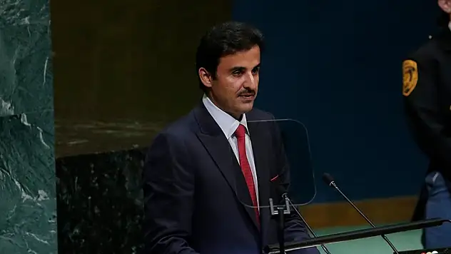 Katar Emiri, Filistin'deki 'yerleşimci işgalini' ve Suriye'deki 'uluslararası acizliği' eleştirdi