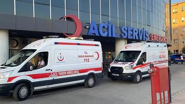 Erzincan'da trafik kazası: 1 ölü, 4 yaralı