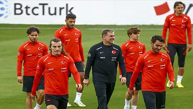A Milli Futbol Takımı'nda 2 oyuncu kadrodan çıkarıldı