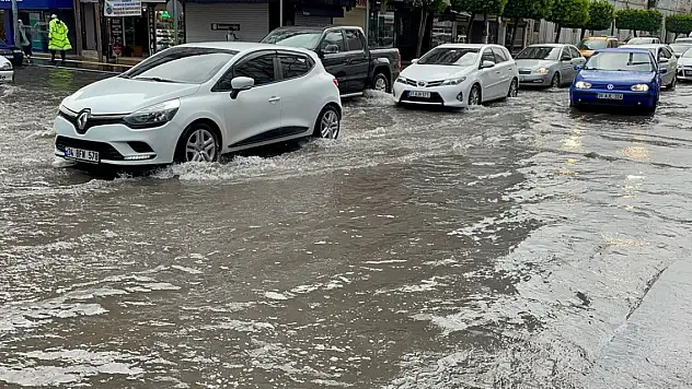 Hatay'da sağanak etkili oluyor