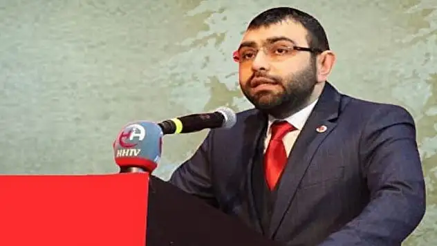 Saadet Partisi, Tunç Soyer'i eleştiren ilçe başkanını görevden aldı