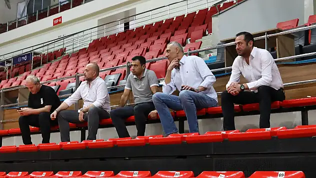 Konyaspor yönetiminden Basketbol takımına çıkarma