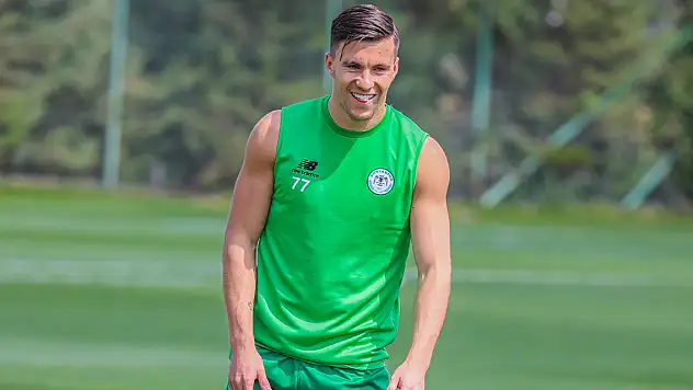 Konyaspor'da Michalak mumla aranıyor